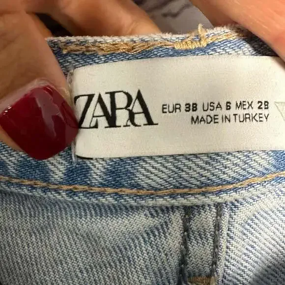 Zara TRF Mid-Rise Raw Hem Wide Leg Jeans Light Blue - Picture 6 of 6